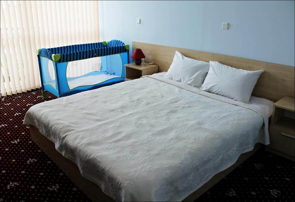 גולדן סנדס Hotel Paradise חדר תמונה